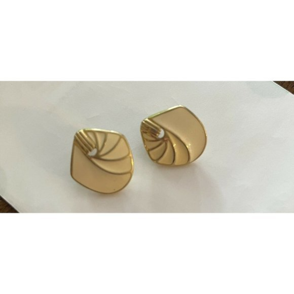 Vintage Retro Trifari Signed Pierced Earrings Gold Tone And White